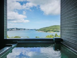 露天風呂から見下ろす鳥羽湾